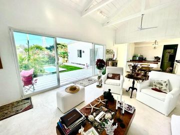 CASA ELVIA