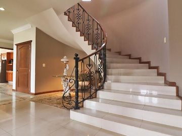 Se vende casa en Morelia, Fracc. Bosques de la Huerta