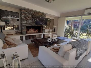 CODIGO 657 - PINAMAR - CASA EN VENTA - ZONA NORTE -  FRONTERA - 6 HABITACIONES