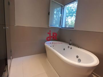 CODIGO 657 - PINAMAR - CASA EN VENTA - ZONA NORTE -  FRONTERA - 6 HABITACIONES
