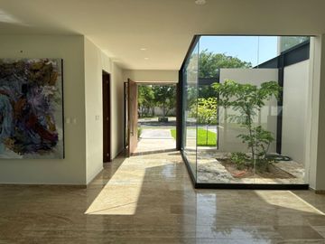 Casa en Venta Zona Country Privada El Cortijo Mérida, Yucatán