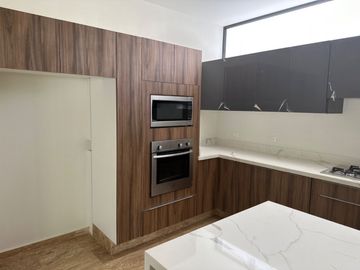 Casa en Venta Zona Country Privada El Cortijo Mérida, Yucatán
