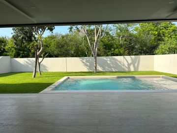 Casa en Venta Zona Country Privada El Cortijo Mérida, Yucatán