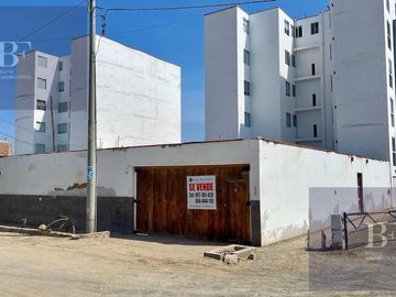 Terreno Playa Punta Negra 300m2 - ESQUINA- Parámetros para 5 pisos