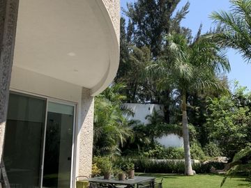 ESPECTACULAR PROPIEDAD DE LUJO  EN RESERVA ZOTOGRANDE