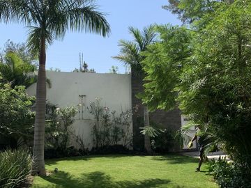 ESPECTACULAR PROPIEDAD DE LUJO  EN RESERVA ZOTOGRANDE