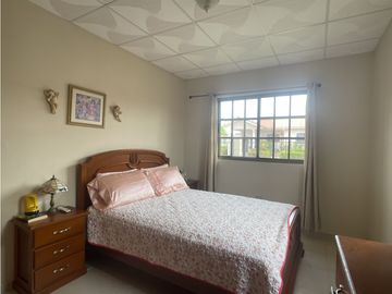 Venta: Hermosa y espaciosa casa con dos lotes en Penonomé