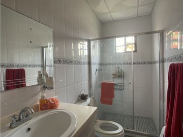 Venta: Hermosa y espaciosa casa con dos lotes en Penonomé