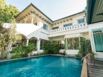 Prukpirom regent sukhumvit