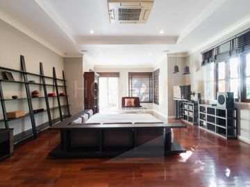 Prukpirom regent sukhumvit