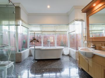 Prukpirom regent sukhumvit