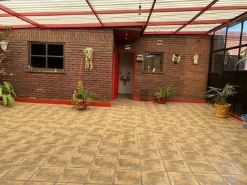 Casa en venta con uso de suelo en Casa Blanca Metepec Estado de México