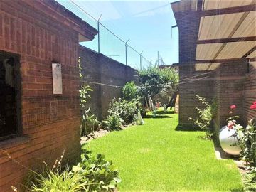 Casa en venta con uso de suelo en Casa Blanca Metepec Estado de México