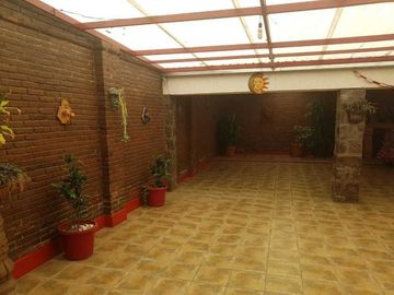 Casa en venta con uso de suelo en Casa Blanca Metepec Estado de México