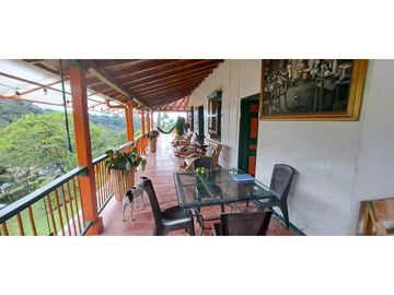 VENDO CASA FINCA EN VIA VENECIA