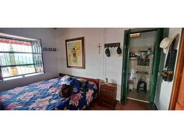VENDO CASA FINCA EN VIA VENECIA