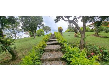 VENDO CASA FINCA EN VIA VENECIA