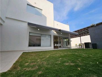 VENDO HERMOSA CABAÑA AMOBLADA EN VILLAS DE PALMARITO
