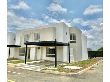 SE VENDE CASA 