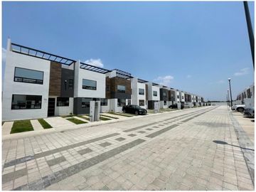 Casa En Venta En Zona Periferico Boulevard Valsequillo