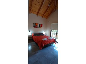 COMPLEJO DE CABAÑAS A ESTRENAR, EN VILLA GENERAL BELGRANO