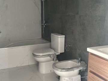 3 Y 2 AMB A ESTRENAR A METROS DE AV JUAN B ALBERDI , SUM , SOLARIUM , MUYYY AMPLIOS Y LUMINOSOS
