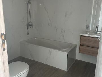 3 Y 2 AMB A ESTRENAR A METROS DE AV JUAN B ALBERDI , SUM , SOLARIUM , MUYYY AMPLIOS Y LUMINOSOS