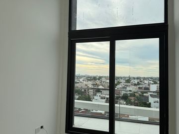 3 AMBIENTES , EDIFICIO CON SALON USOS MULTIPLES , PISCINA , PARRILLA