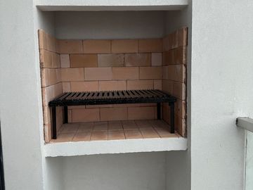 3 AMBIENTES , EDIFICIO CON SALON USOS MULTIPLES , PISCINA , PARRILLA