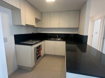 3 AMBIENTES , EDIFICIO CON SALON USOS MULTIPLES , PISCINA , PARRILLA