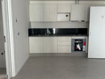 3 AMBIENTES , EDIFICIO CON SALON USOS MULTIPLES , PISCINA , PARRILLA