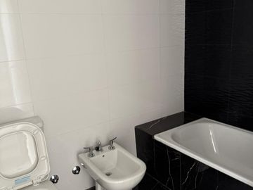 3 AMBIENTES , EDIFICIO CON SALON USOS MULTIPLES , PISCINA , PARRILLA
