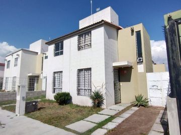 CASA EN VENTA EN FRACCIONAMIENTO PASEOS DE LA PLATA,SAN ANTONIO EL DESMONTE,PACHUCA,HGO.