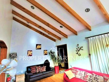 Estupenda y cómoda casa en tranquilo sector residencial, (SIN comisión) Colegios Sek, Alemán, San Pedro Nolasco.