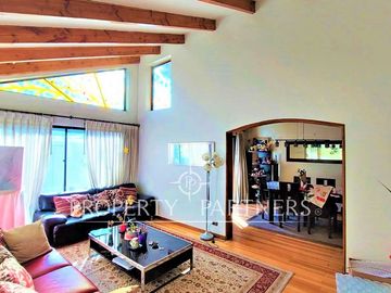 Estupenda y cómoda casa en tranquilo sector residencial, (SIN comisión) Colegios Sek, Alemán, San Pedro Nolasco.