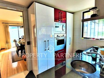 Estupenda y cómoda casa en tranquilo sector residencial, (SIN comisión) Colegios Sek, Alemán, San Pedro Nolasco.