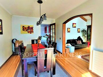 Estupenda y cómoda casa en tranquilo sector residencial, (SIN comisión) Colegios Sek, Alemán, San Pedro Nolasco.