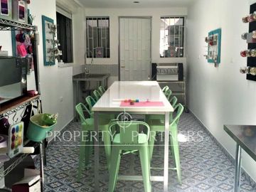 Estupenda y cómoda casa en tranquilo sector residencial, (SIN comisión) Colegios Sek, Alemán, San Pedro Nolasco.