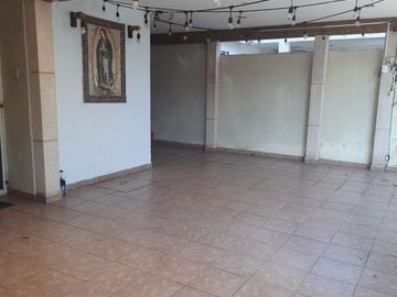 Venta de casa en Residencial Pensiones 3 Habitaciones con clima
