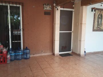 Venta de casa en Residencial Pensiones 3 Habitaciones con clima