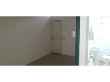 Se alquila local comercial sector Manta 2000