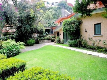 VENTA DE CASA EN BOSQUES DE LAS LOMAS
