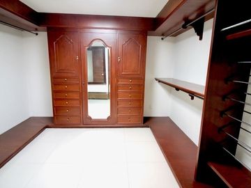 VENTA DE CASA EN BOSQUES DE LAS LOMAS