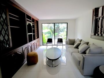 VENTA DE CASA EN BOSQUES DE LAS LOMAS