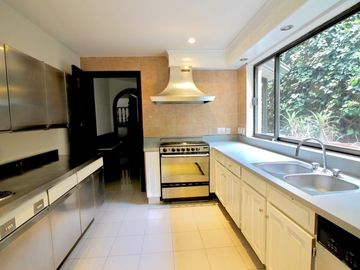 VENTA DE CASA EN BOSQUES DE LAS LOMAS
