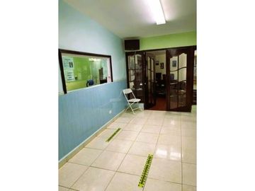 Venta de Acogedora Casa Amoblada  En Villa Caceres  350 Mts2