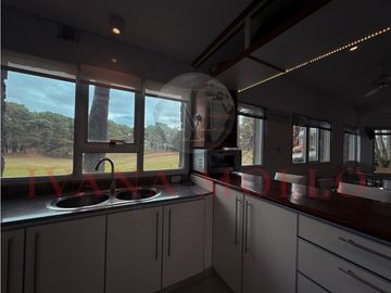 CASA EN VENTA - GOLF DE PINAMAR - VISTA AL NUEVO GOLF