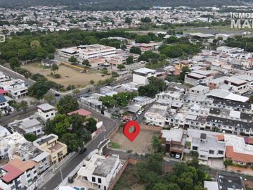 Avenida Manabí  Frente al IESS
