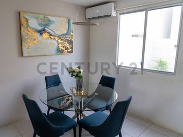 Casas de Estreno en Venta en Urbanización Novo Aires, Norte de Guayaquil