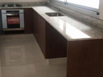 SEMIPISOS DE 3 Y 4 AMB, DE 86.54 MTS Y 105.07 MTS , DOS PISOS DE COCHERAS